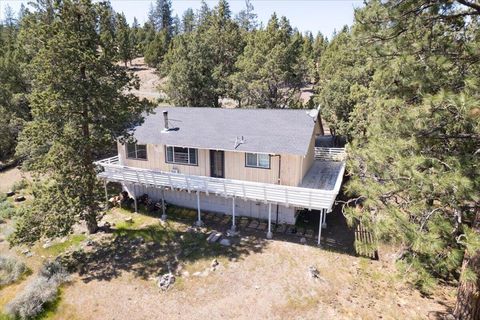 Photo of 5437 Stag Mountain Road, Weed, CA 96094 (MLS # 26-1880)