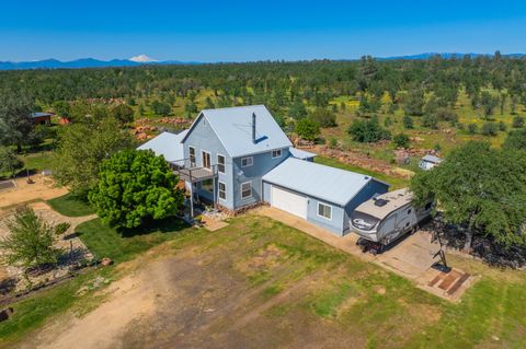 Photo of 25130 Aoudad Drive, Anderson, CA 96007 (MLS # 25-1922)