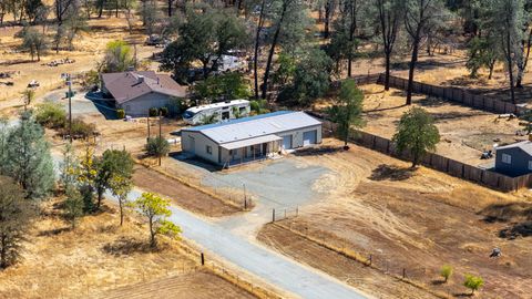 Photo of 5167 Happy Valley Road, Anderson, CA 96007 (MLS # 25-4253)