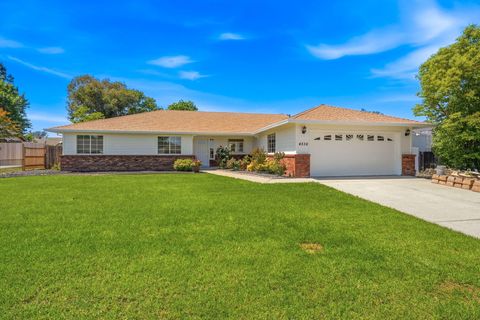 Photo of 4338 Blazingwood Drive, Redding, CA 96001 (MLS # 26-1975)