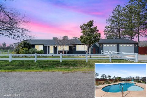 Photo of 4706 Charmain Lane, Anderson, CA 96007 (MLS # 26-736)