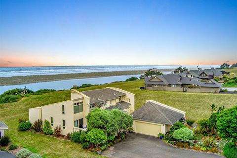 Photo of 2822 Sandpointe Drive, McKinleyville, CA 95519 (MLS # 25-4623)