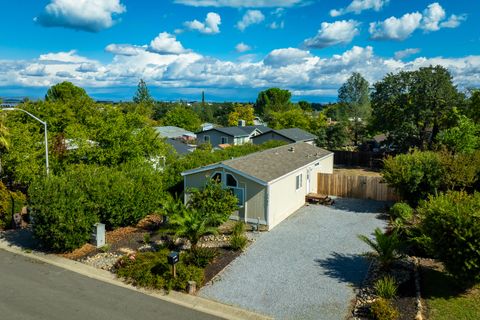 Photo of 1131 Redwood Boulevard, Redding, CA 96003 (MLS # 25-4574)