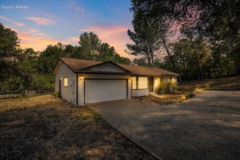 Photo of 1150 Washington Avenue, Shasta Lake, CA 96019 (MLS # 26-3084)