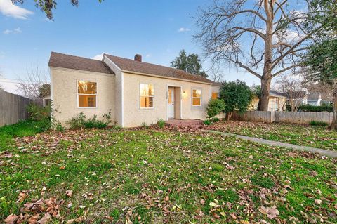 Photo of 1330 4th Street, Red Bluff, CA 96080 (MLS # 26-2369)