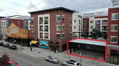 Photo of 1551 Market Street #130, Redding, CA 96001 (MLS # 25-1770)