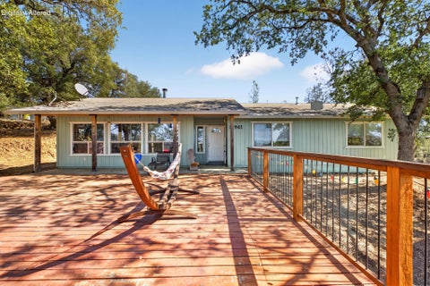 Photo of 13961 Creek Trail, Redding, CA 96003 (MLS # 26-5202)