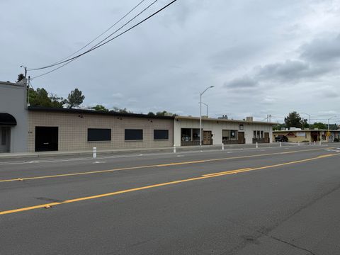 Photo of 844 Butte Street, Redding, CA 96001 (MLS # 26-2506)
