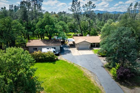 Photo of 9246 Chaparral Dr, Redding, CA 96001 (MLS # 26-924)
