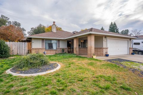 Photo of 1875 Breckenwood Drive, Redding, CA 96002 (MLS # 25-5497)