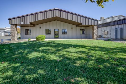 Photo of 1671 Zachi Way, Redding, CA 96003 (MLS # 25-4792)