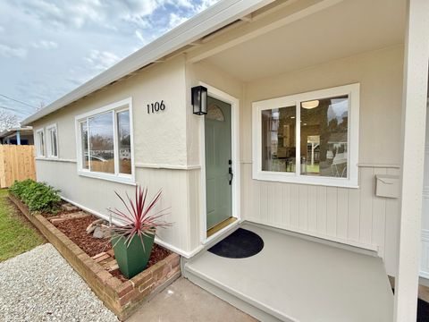 Photo of 1106 2nd Street, Redding, CA 96002 (MLS # 26-391)