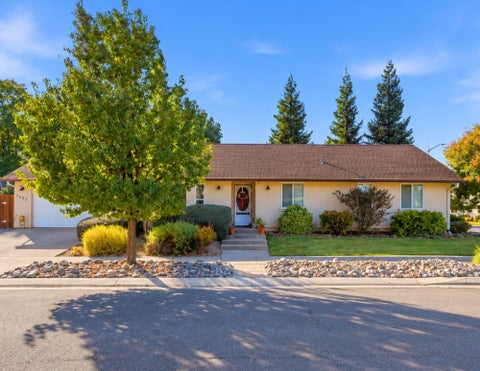 Photo of 7202 Legacy Court, Redding, CA 96001 (MLS # 26-6417)