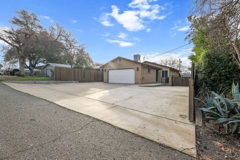 Photo of 4122 Main Street, Shasta Lake, CA 96019 (MLS # 25-5533)