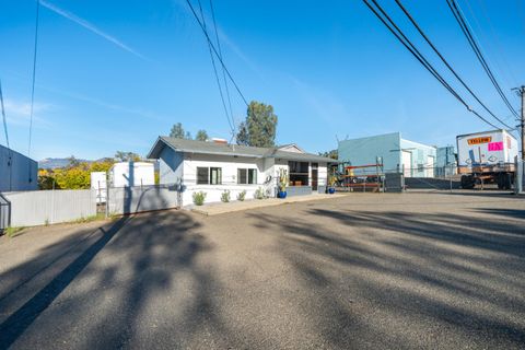 Photo of 640 Twin View Boulevard, Redding, CA 96003 (MLS # 25-4938)