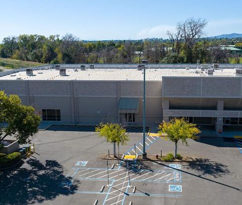 Photo of 1878 Park Marina Drive, Redding, CA 96001 (MLS # 25-732)