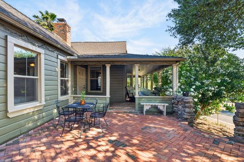 Photo of 2405 Butte Street, Redding, CA 96001 (MLS # 26-2484)