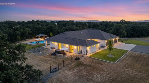 Photo of 21999 Los Altos Drive, Palo Cedro, CA 96073 (MLS # 26-2520)
