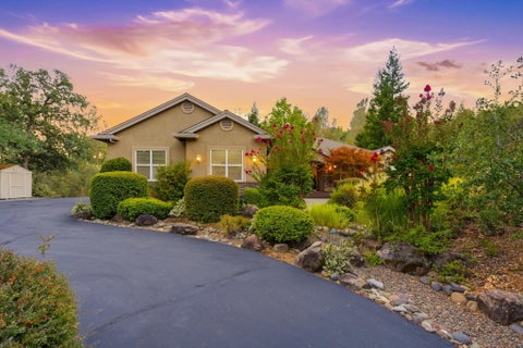 Photo of 15553 Mountain Shadows Drive, Redding, CA 96001 (MLS # 26-3762)