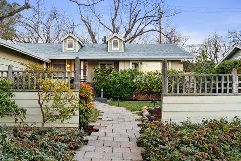 Photo of 1700 Wisconsin Avenue, Redding, CA 96001 (MLS # 26-194)