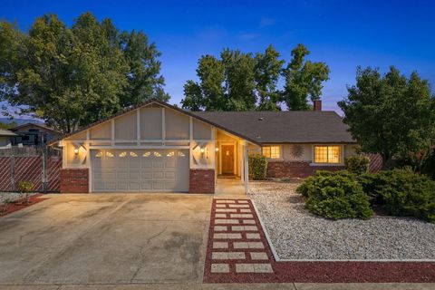 Photo of 318 Woodhill Drive, Redding, CA 96003 (MLS # 26-3388)