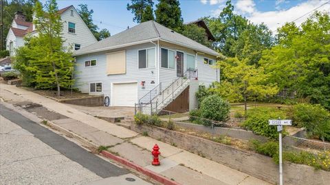 Photo of 4301 Cedar Street, Dunsmuir, CA 96025 (MLS # 26-2161)