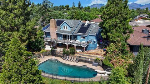 Photo of 3330 Scenic Drive, Redding, CA 96001 (MLS # 25-5469)