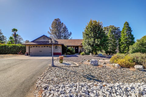 Photo of 6720 Stallion Ridge Road, Anderson, CA 96007 (MLS # 26-5537)