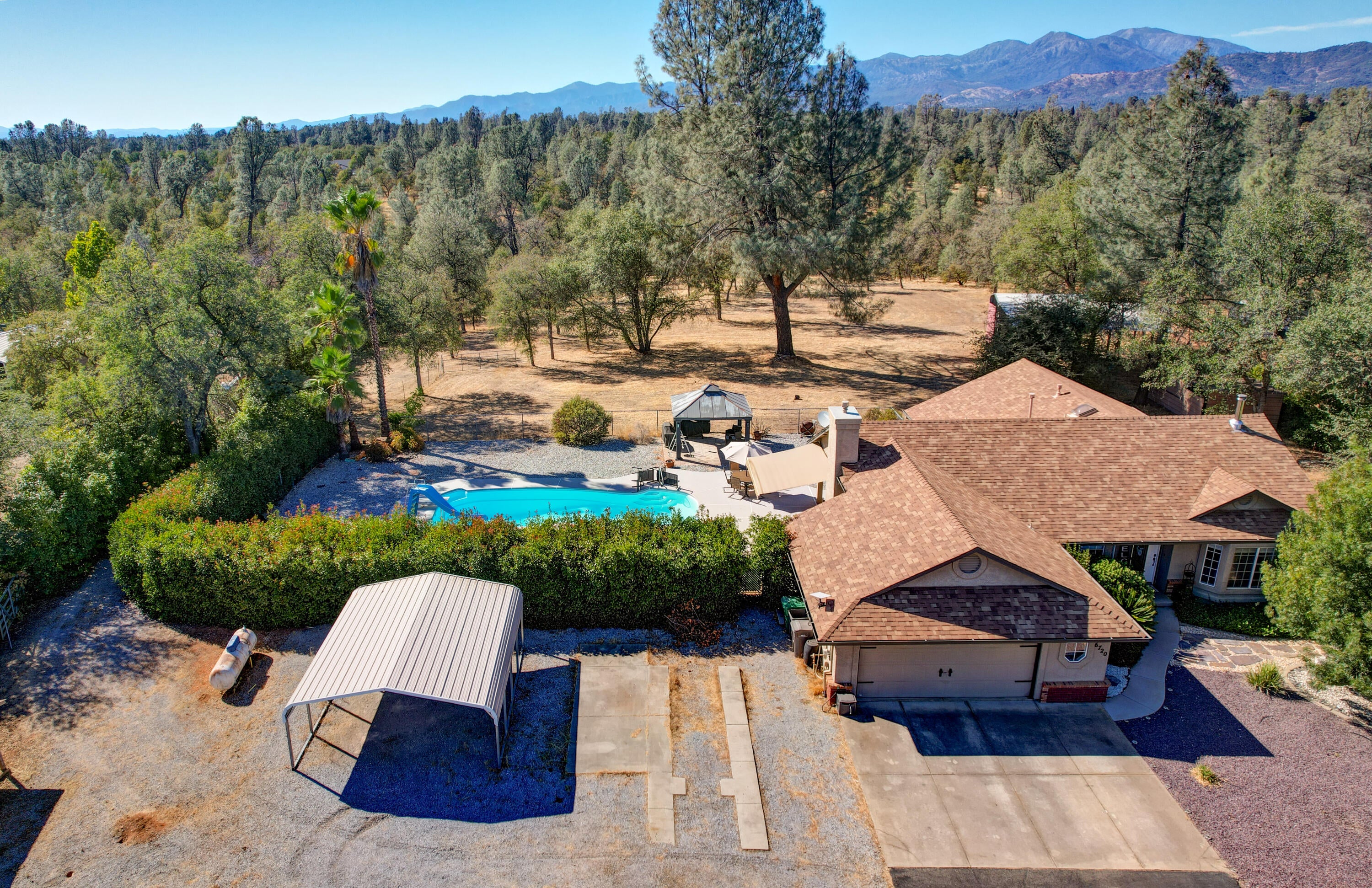6720 Stallion Ridge Road