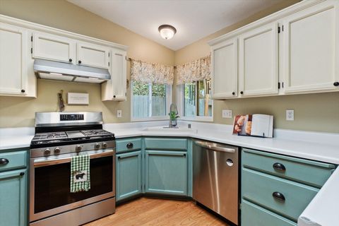 Photo of 2945 Silo Court, Anderson, CA 96007 (MLS # 26-680)
