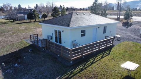 Photo of 700305 Richmond Road, Susanville, CA 96130 (MLS # 26-1919)