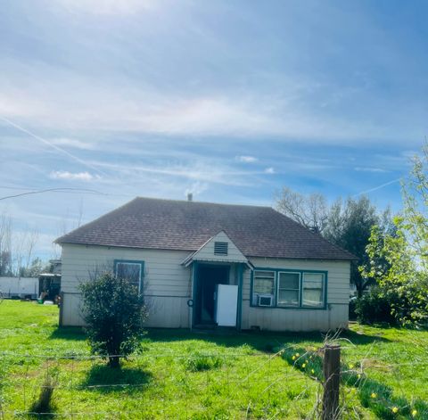 Photo of 5243 Poplar Avenue, Anderson, CA 96007 (MLS # 26-785)