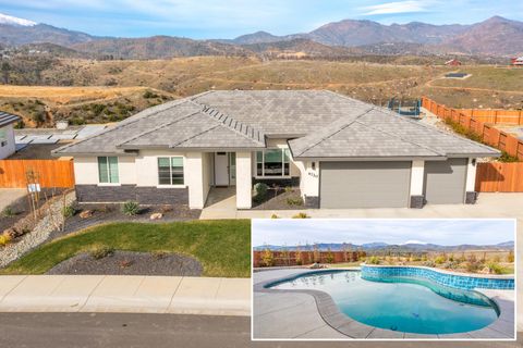Photo of 4720 Lower Springs Road, Redding, CA 96001 (MLS # 25-3852)