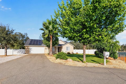 Photo of 6495 Mojave Court, Anderson, CA 96007 (MLS # 26-5974)