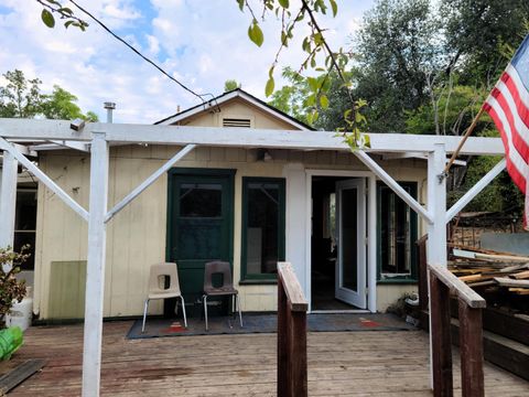 Photo of 3400 Beacon Drive, Anderson, CA 96007 (MLS # 25-3937)
