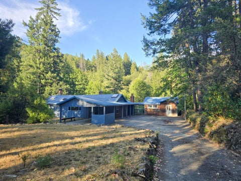 Photo of 210 Walker Creek Road, Out of Area, CA 96086 (MLS # 26-3864)