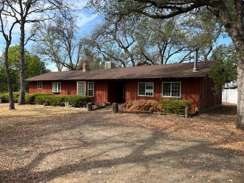 Photo of 8678 Silverbridge Road, Palo Cedro, CA 96073 (MLS # 25-4287)