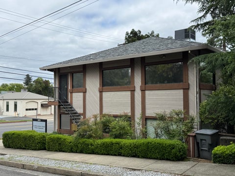 Photo of 1975 Placer Street, Redding, CA 96001 (MLS # 26-3756)