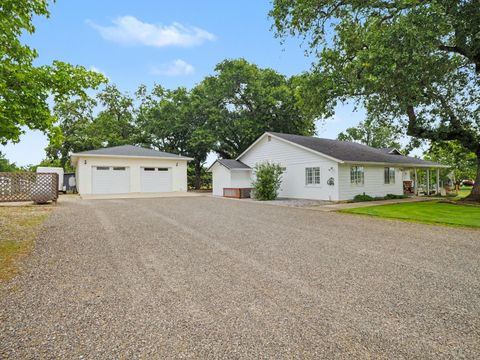 Photo of 7008 Beatie Road, Anderson, CA 96007 (MLS # 26-2116)