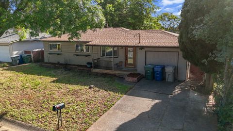 Photo of 2843 Kenco Avenue, Redding, CA 96002 (MLS # 26-1963)