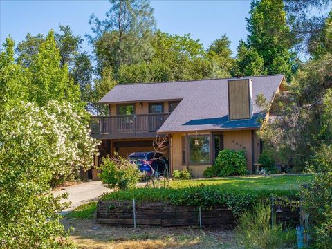 Photo of 4620 Orkney Place, Shasta Lake, CA 96019 (MLS # 25-2605)