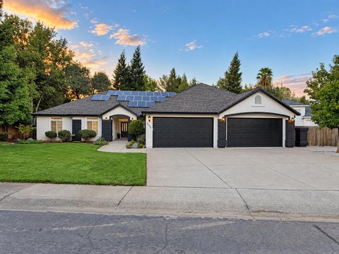 Photo of 4084 Calliope Court, Redding, CA 96002 (MLS # 26-4908)