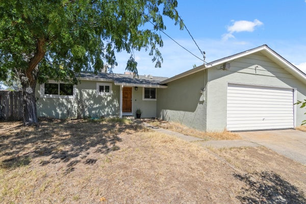 1232 SCENIC WAY, REDDING, CA 96001 - Image 82d7bb8832d1a2c75bb2ea2153e37793/557022751