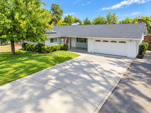 Photo of 19135 Shadow Lane, Anderson, CA 96007 (MLS # 26-5113)