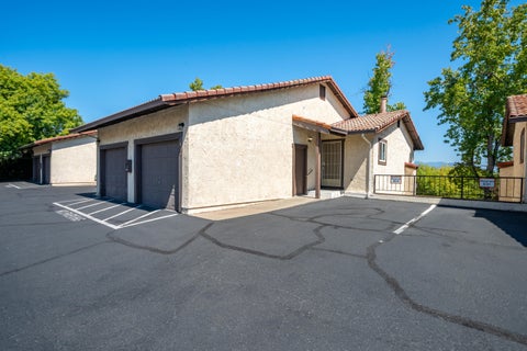 Photo of 829 Mission Sierra Court, Redding, CA 96003 (MLS # 26-4751)