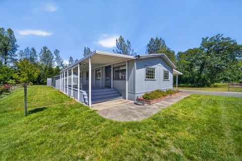 Photo of 3486 Hiatt Drive, Redding, CA 96003 (MLS # 26-2000)