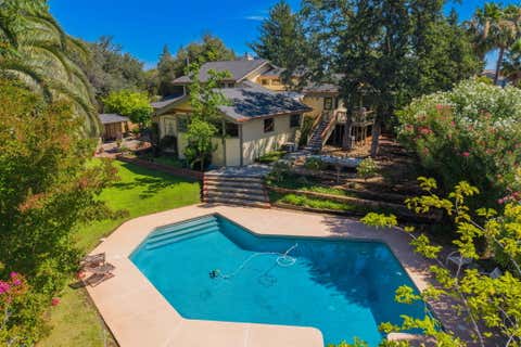 Photo of 3350 Mountain Oak Drive, Redding, CA 96001 (MLS # 26-3329)