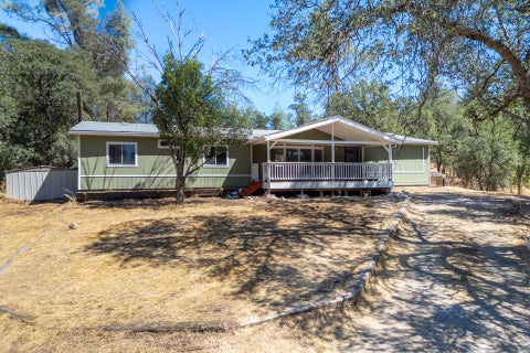 Photo of 14361 Holiday Way, Bella Vista, CA 96008 (MLS # 26-3433)