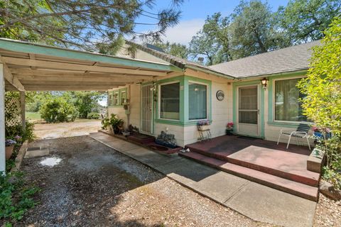 Photo of 541 Hartnell Avenue, Redding, CA 96002 (MLS # 26-2771)