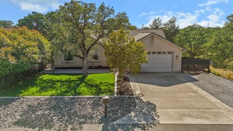 Photo of 19603 Stoney Ford Place, Cottonwood, CA 96022 (MLS # 26-1709)